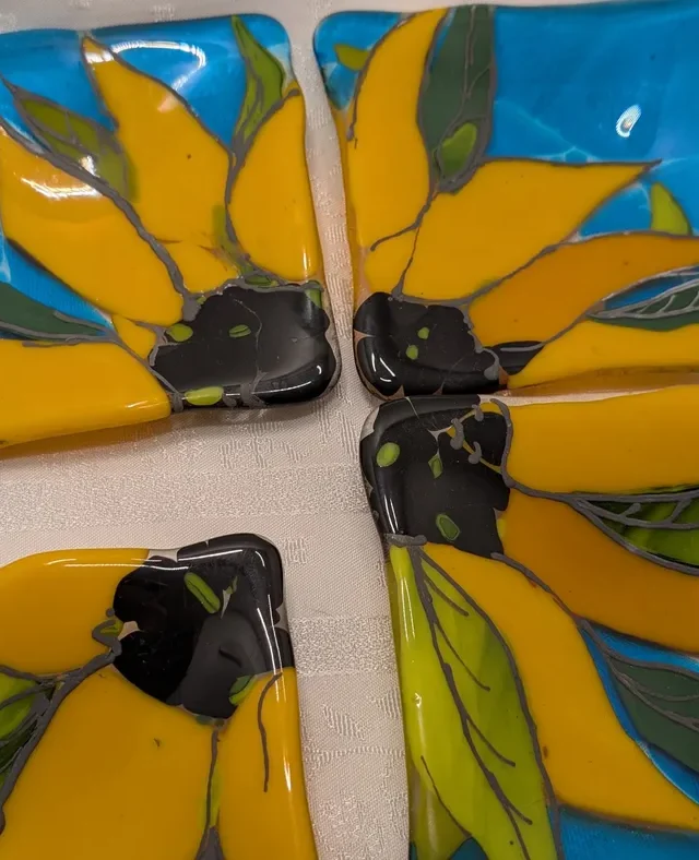 Glass fusion sunflower coaster set